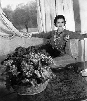 Pictures of Coco Chanel - Coco Chanel in London approx 1938.jpg